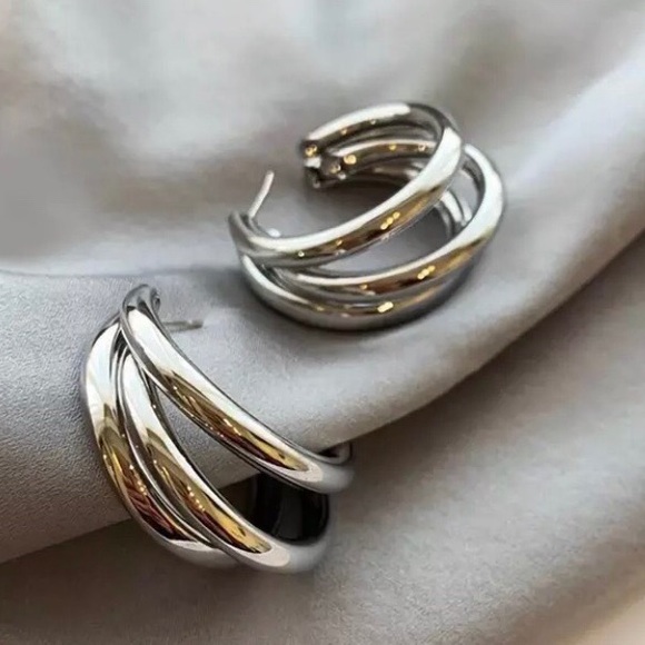 ***New Silver Three-Layer Round Drop Earrings - Picture 4 of 4